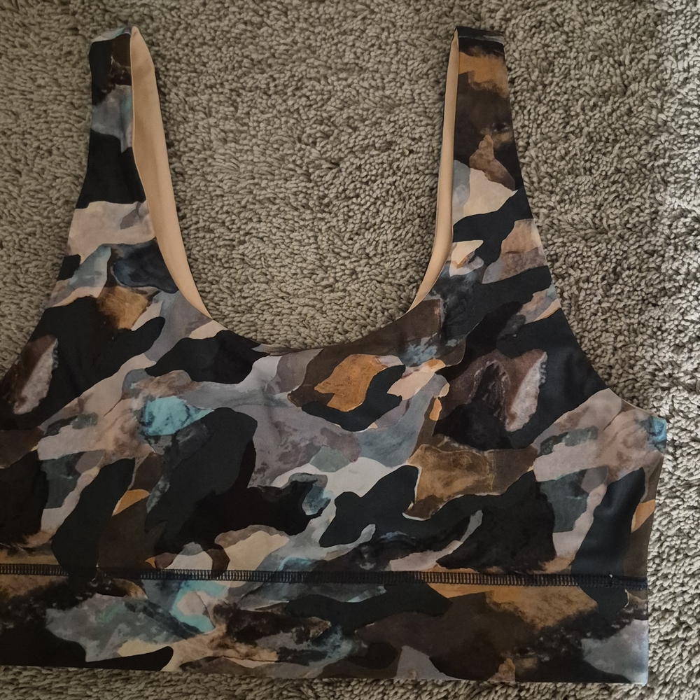 Fabletics Size Large Camouflage Patterned Sports … - image 4